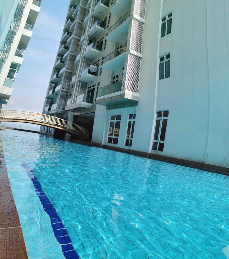 Ksl Citymall 15-20Pax 4B4B Privatelift-Smarttv70Inch-Netflix Johor Bahru Exterior photo